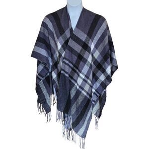 Banana Republic Plaid Fringe Open Poncho plaid OS NEW! Warm soft holiday gift